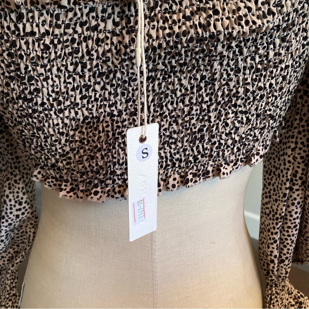 O. Vianca Long Sleeve Crop Animal Print Top Small - Picture 4 of 7